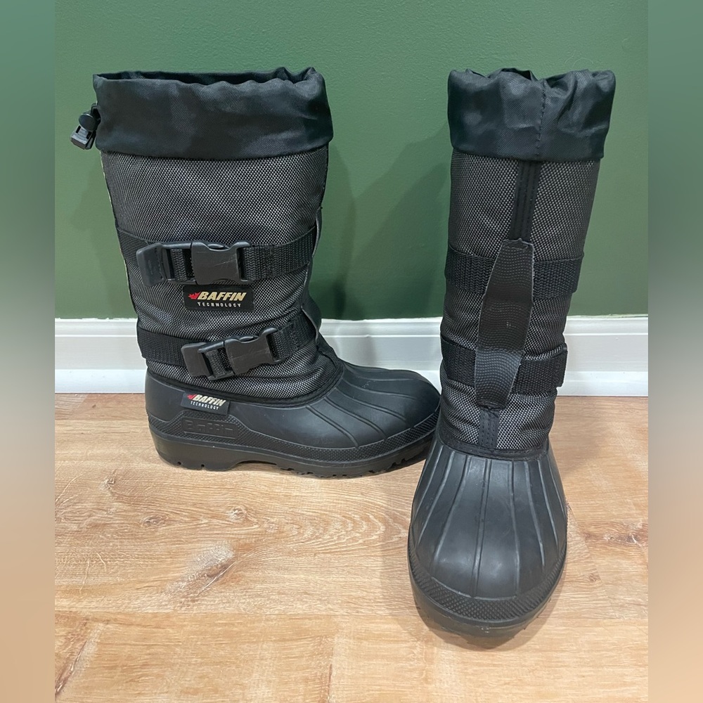 Baffin Impact Winter Boots Womens size 6
